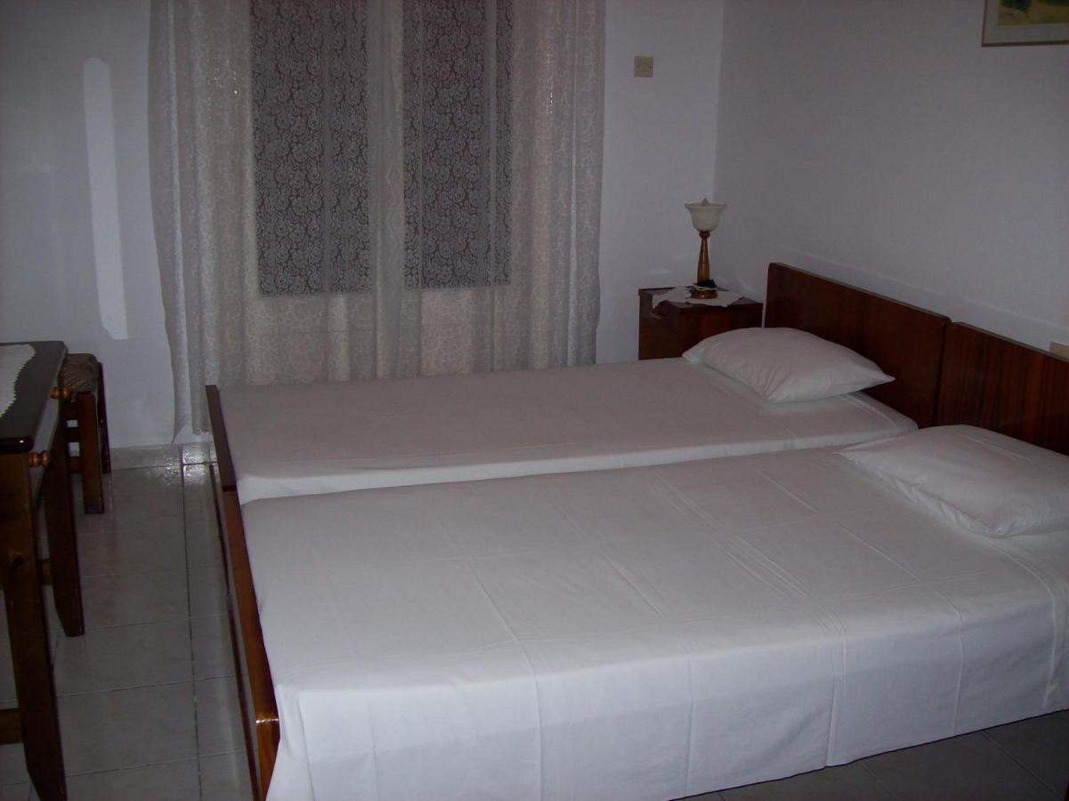 Theos Apartments Agios Stefanos Avliotes  Exterior photo
